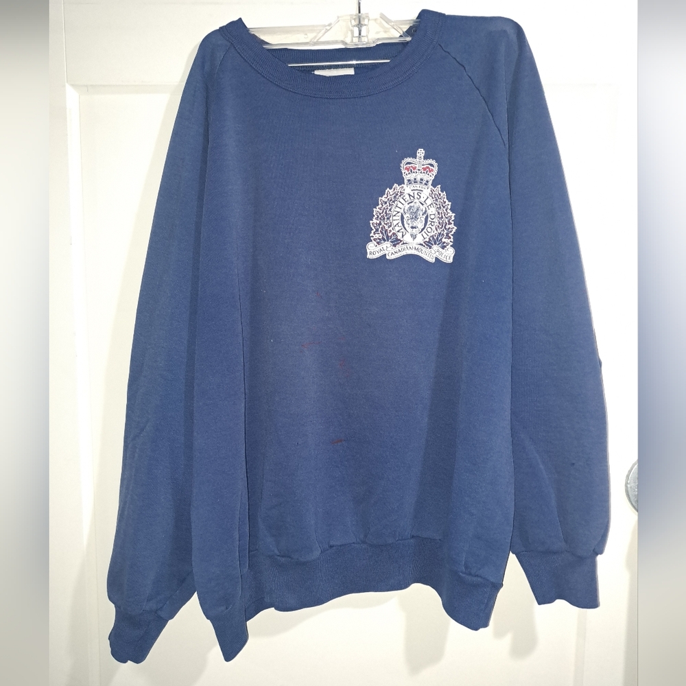 Vintage Canadian RCMP Graphic Crew Neck